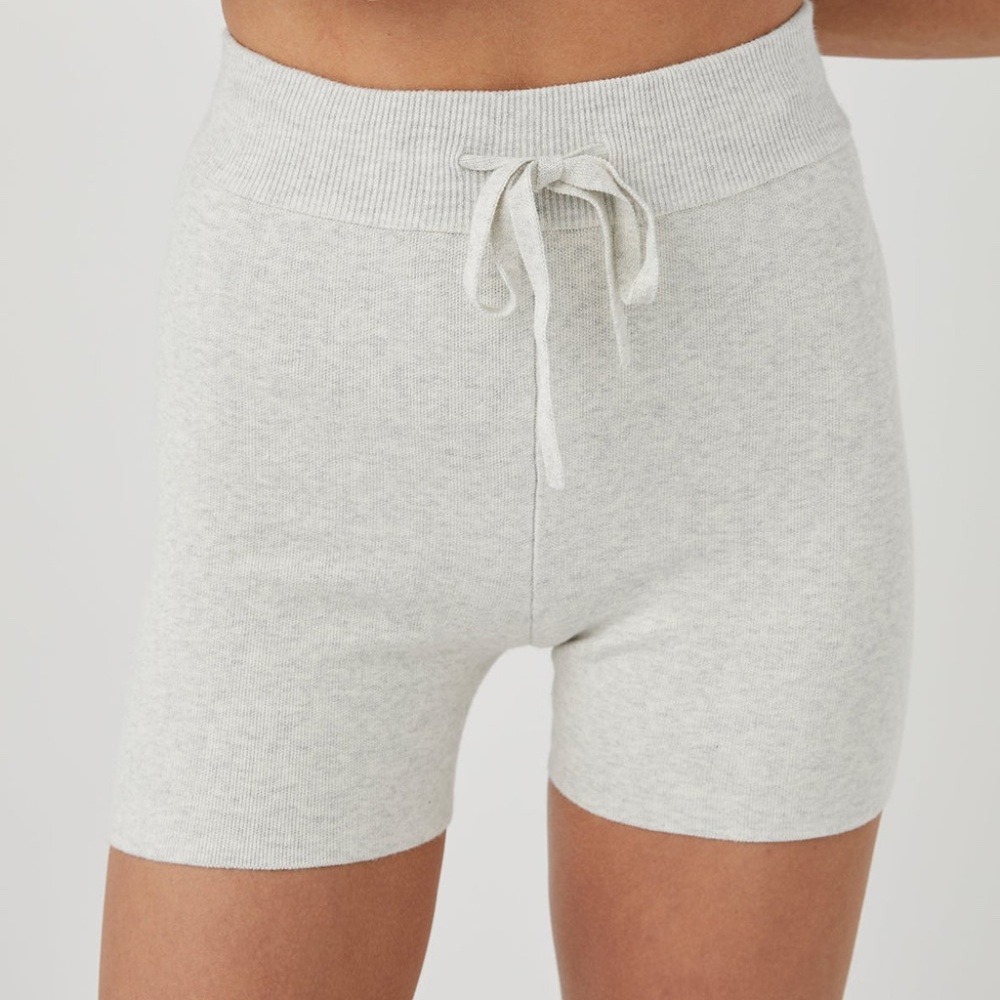 ARCAA MOVEMENT Esta Short Grey Marle